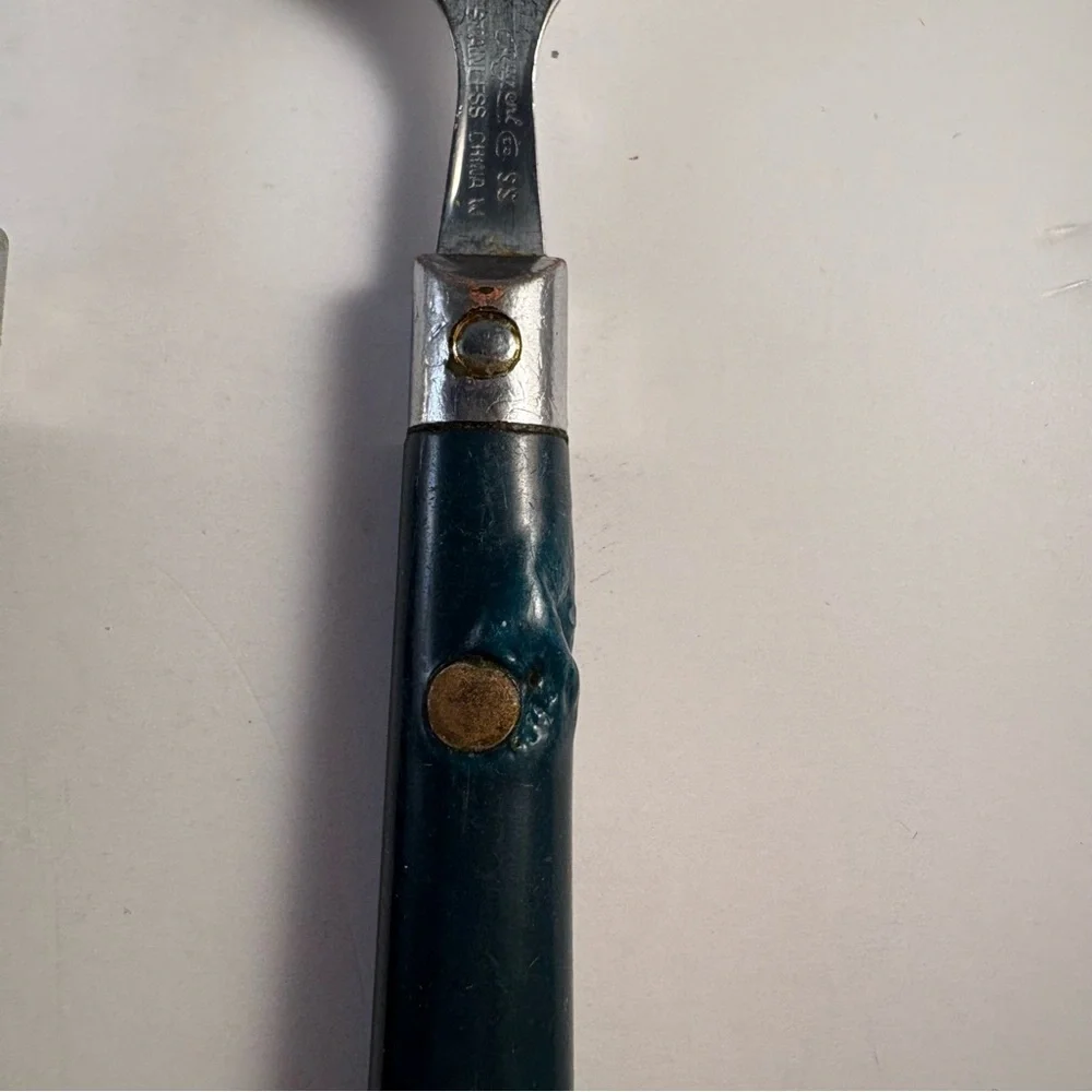 7 Rogers Hunter Green Stainless Flatware‎ Plastic Handle 5 Knives 2 Forks